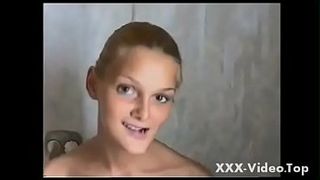 Русская актриса из Физрука в домашней порнушке сосёт и ебётся раком